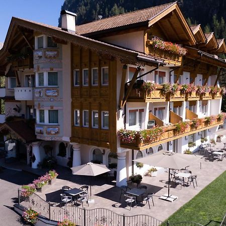 Alpenhotel Panorama Campitello di Fassa Exterior foto
