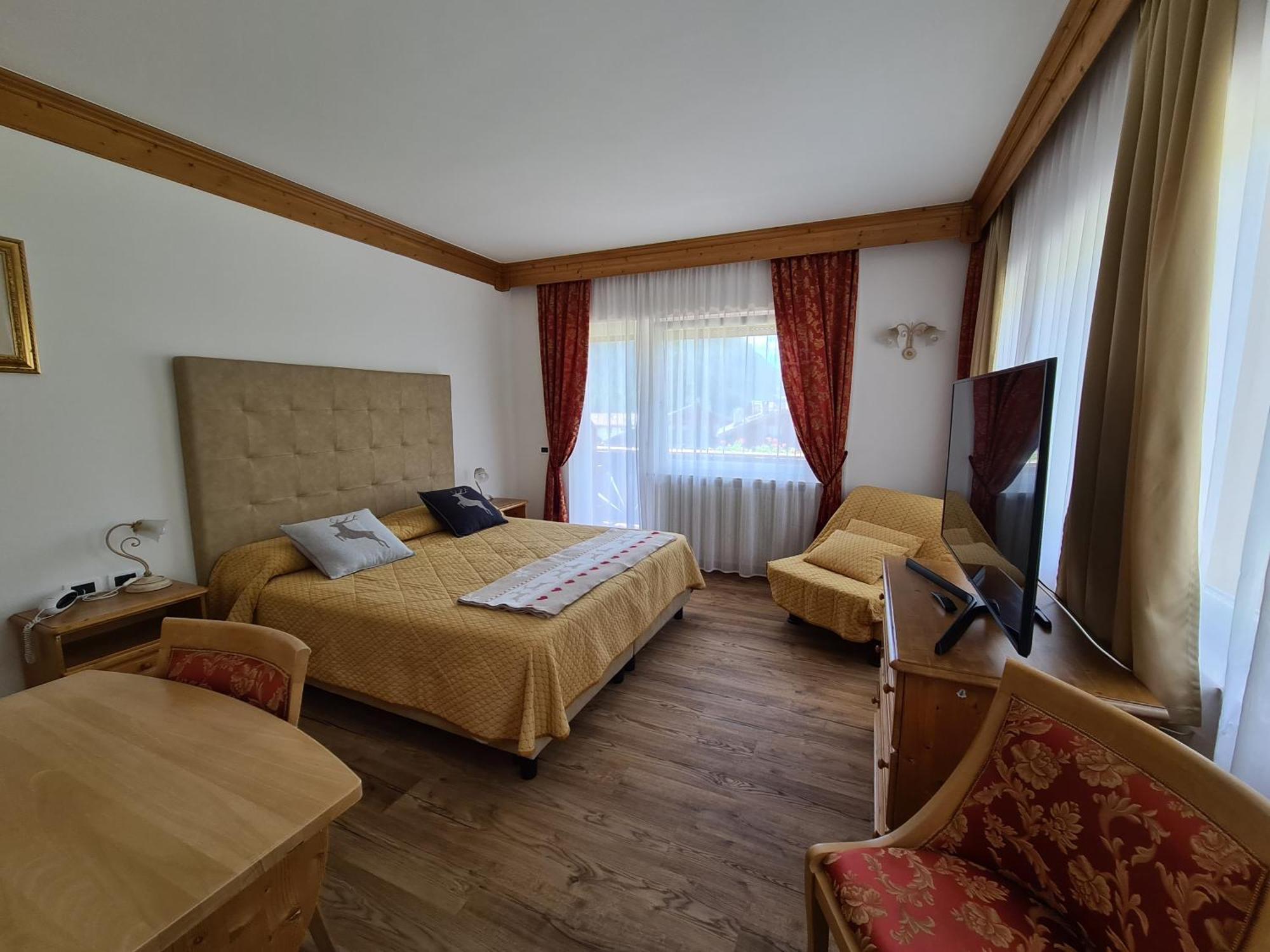 Alpenhotel Panorama Campitello di Fassa Exterior foto